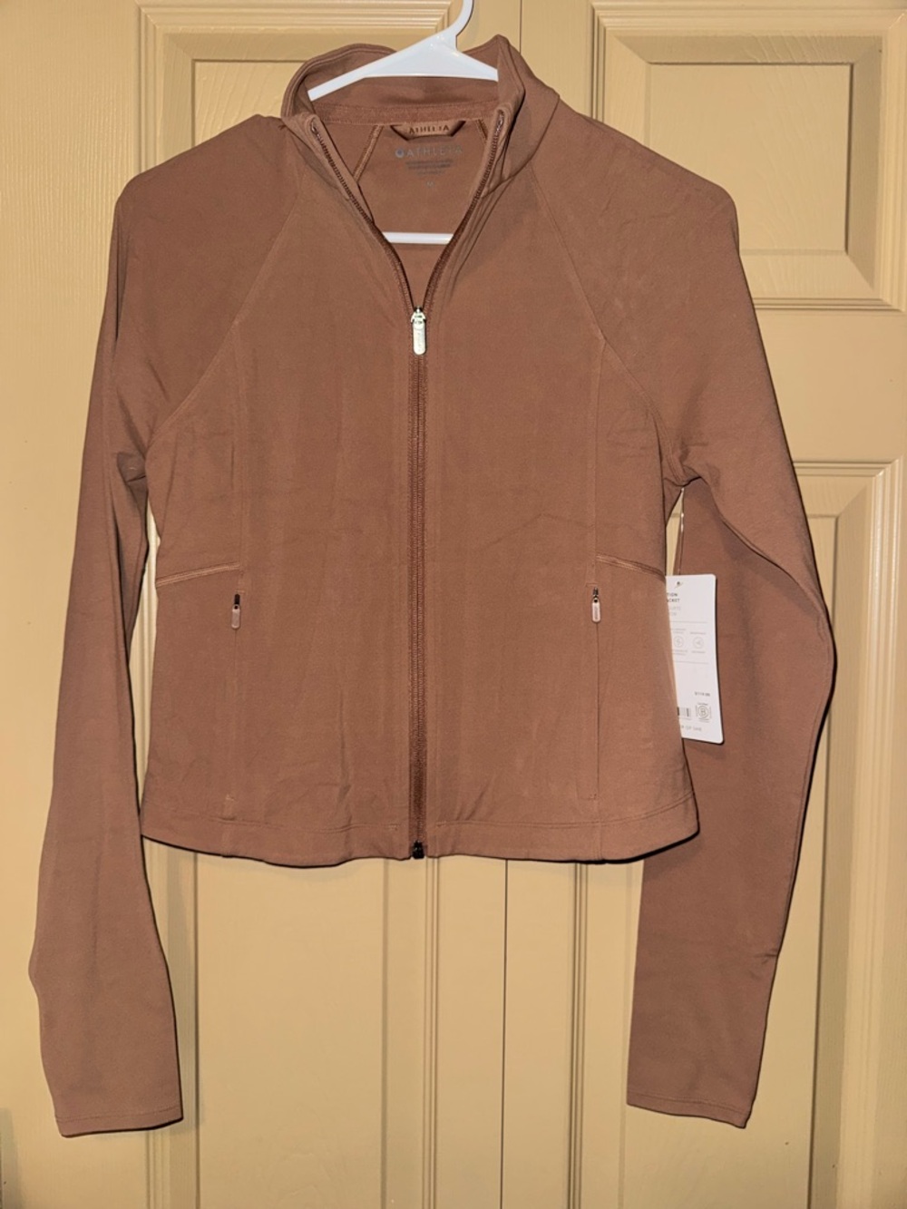 NWT - Athleta Salutation Crop Jacket in the color Auburn